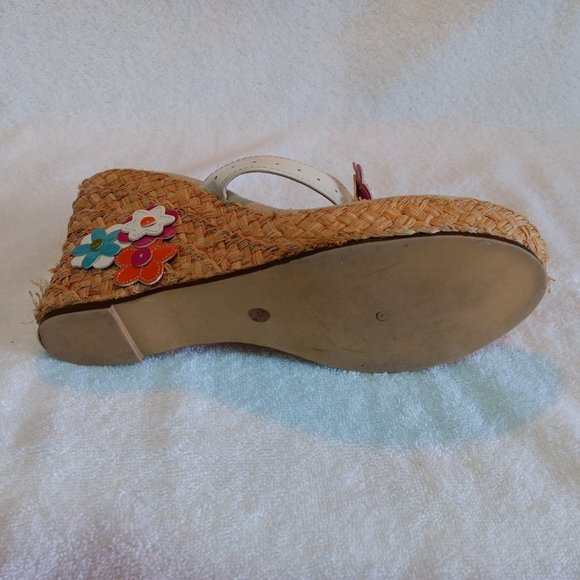 Slip-on Wedges with Flowers, US Size 9 - Picture 9 of 9